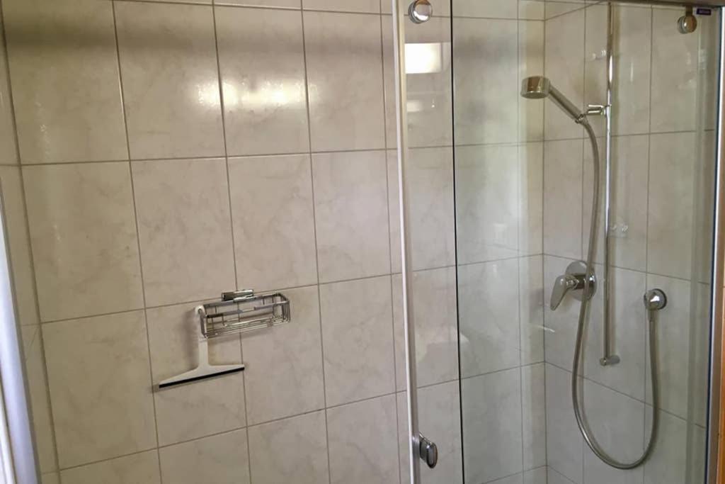 Ferienwohnung Uf Z'Enisch Klosters Exterior foto