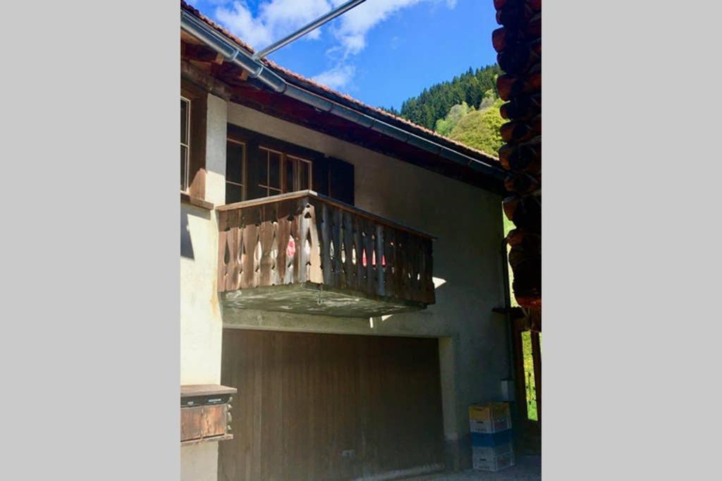 Ferienwohnung Uf Z'Enisch Klosters Exterior foto