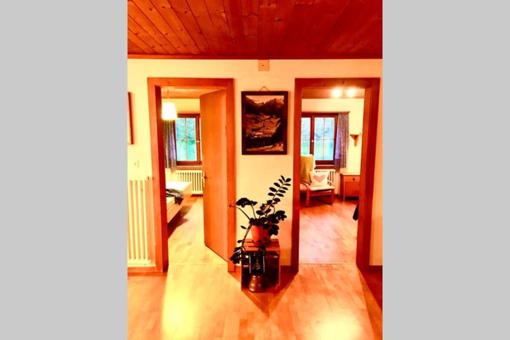 Ferienwohnung Uf Z'Enisch Klosters Exterior foto