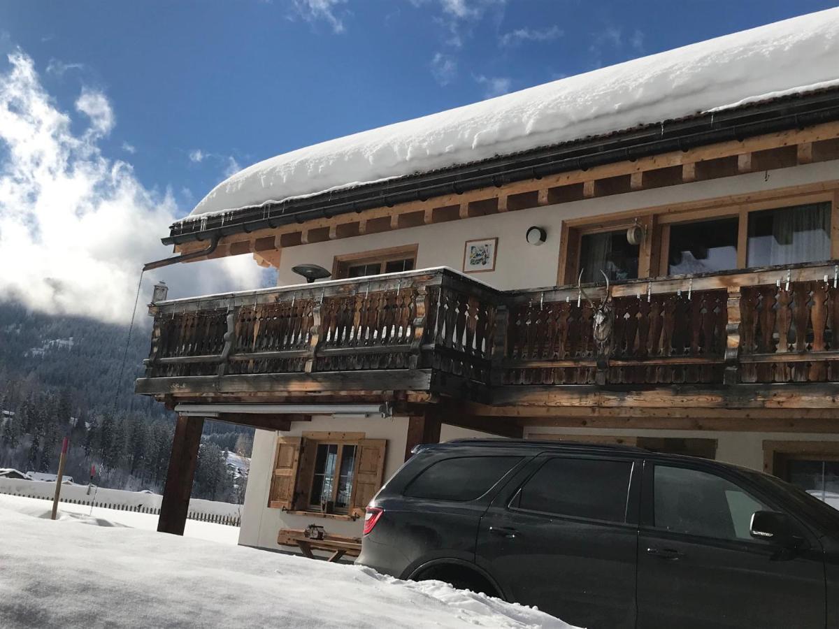 Ferienwohnung Uf Z'Enisch Klosters Exterior foto