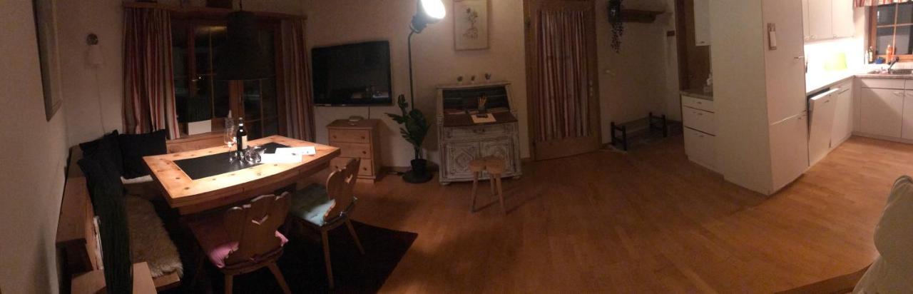 Ferienwohnung Uf Z'Enisch Klosters Exterior foto